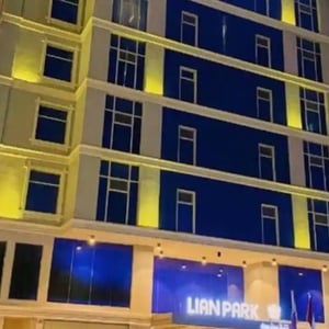 انتعاش الصباح في فندق ليان بارك الخبر مع فطور لذيذ. استمتع بتشكيلة متنوعة من الأطباق الشهية في أجواء ترحيبية. المكان المثالي لمشاركة اللحظات مع العائلة والأصدقاء.