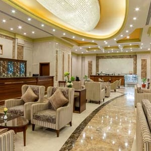 ابدؤوا صباحكم ببوفيه فطور مميز مع محطة طهي مباشرة وعصائر ومشروبات ساخنة وفواكه مقدم من فندق ويندهام جاردن الدمام مقابل 45 ر. س. فقط