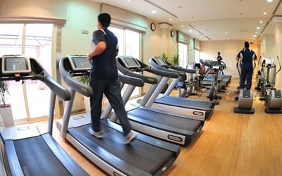 يسري العرض يومياً للرجال والسيدات