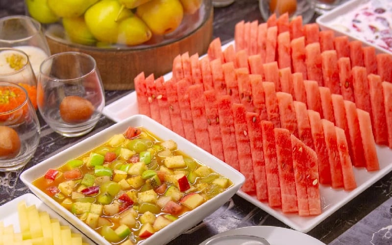استمتعوا بتجربة فطور فاخرة في الصباح الباكر مع بوفيه فطور عالمي 5 نجوم يشمل مشروبات باردة وساخنة من هوليدي ان اند سويتس الخبر مقابل 65 ر. س. فقط