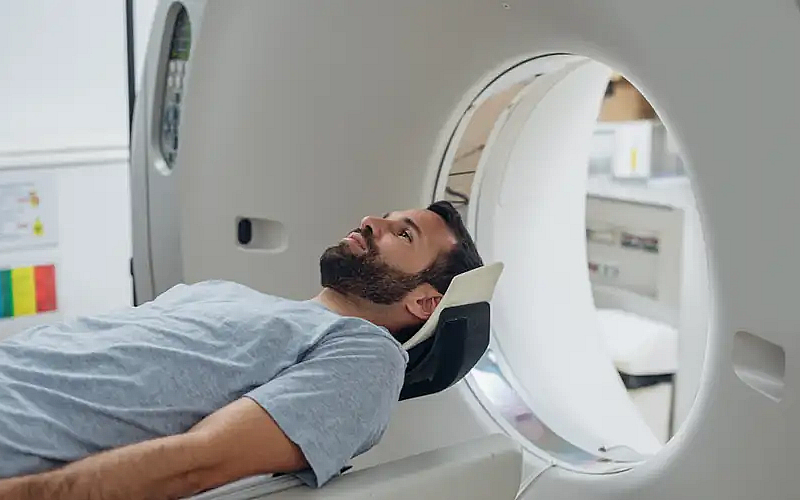 يسري العرض للرجال والسيدات