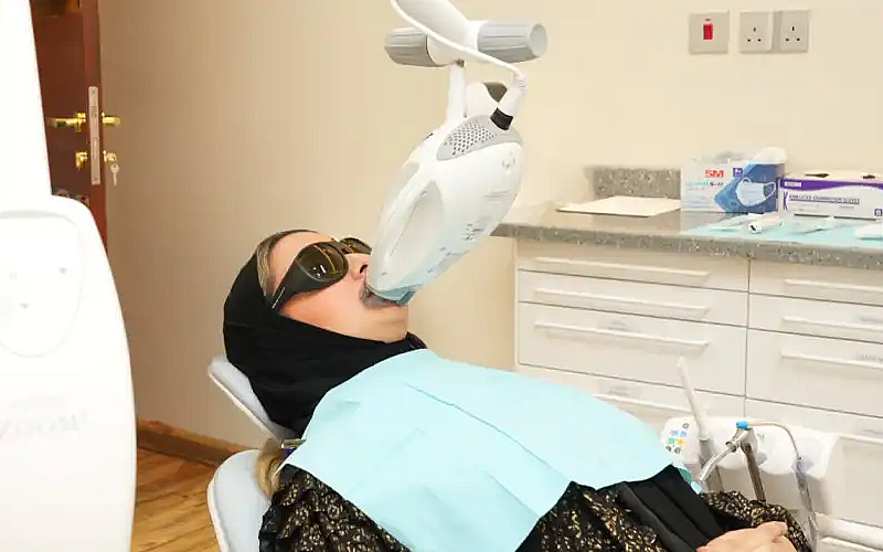 ​يسرى العرض للرجال والنساء
