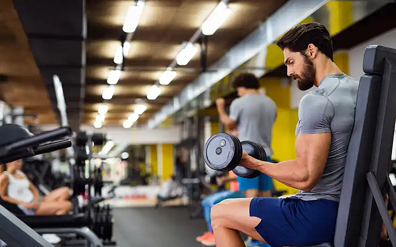 يسري العرض للرجال فقط