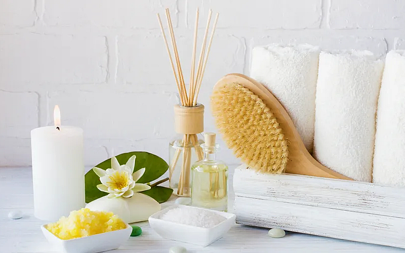Scrub, hair trim & more!