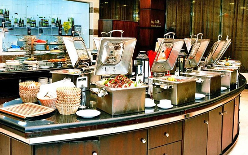Variety of hot dishes, appetisers & desserts