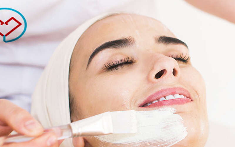 Peeling and Unifying Skin Color + Masks | Cobone