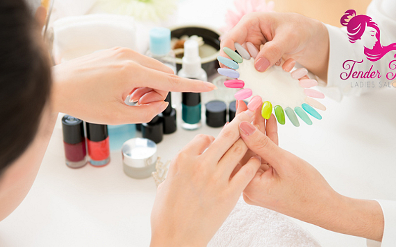 Classic and Gelish are available
