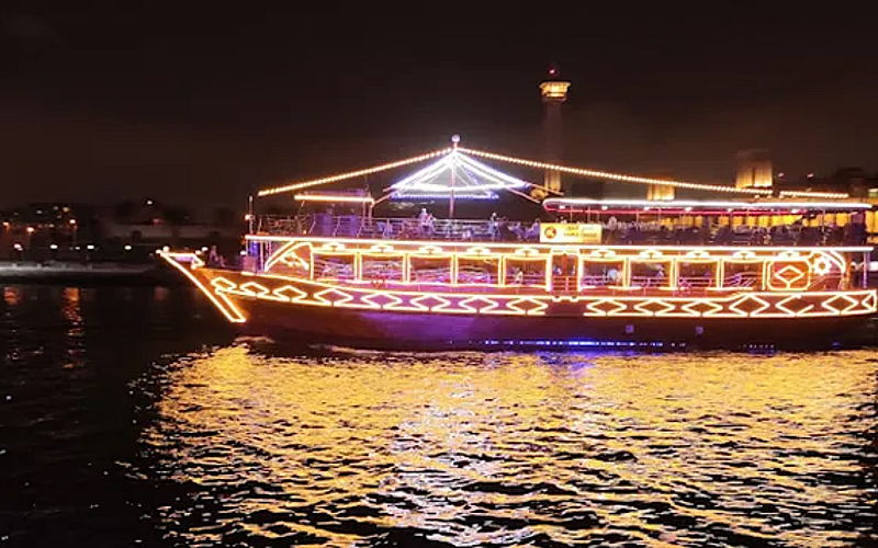 Dhow cruise catered by Regent Palace Hotel