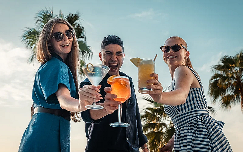 Pool Access Italian Meal at Deck Se7en – Novotel Dubai Al Barsha