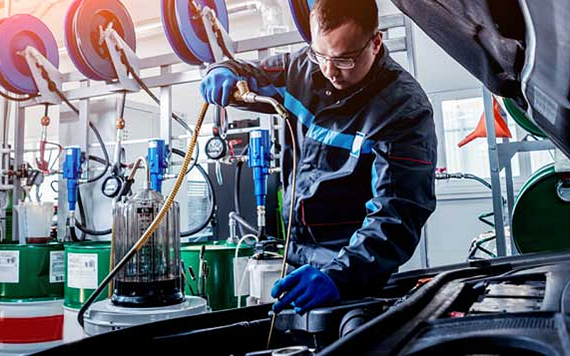 Car Oil Service Packages at Al Meeraj Auto Cobone