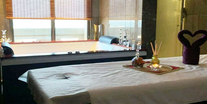 خصم يصل الى 38 على حمام مغربي أو مساج للرجال من القمة الخماسية سبا كوبون