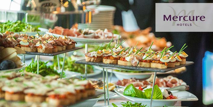 بوفيه غذاء أو عشاء مميز يضم أشهى الأطباق كوبون