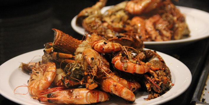 Seafood, grill & over 200 dishes & beverages