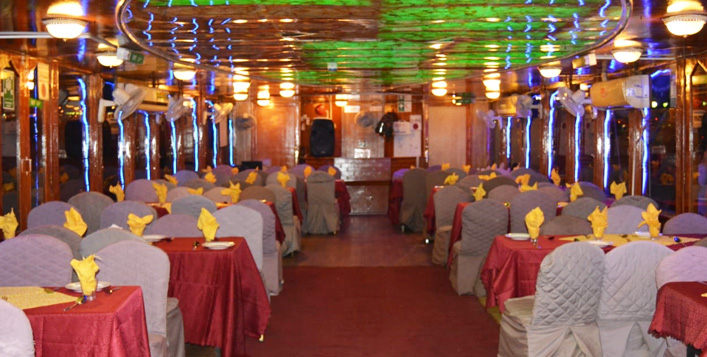 2-Hour cruise with dinner & entertainment