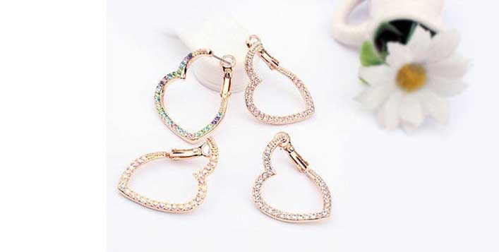 Unique & elegant heart shaped earrings 